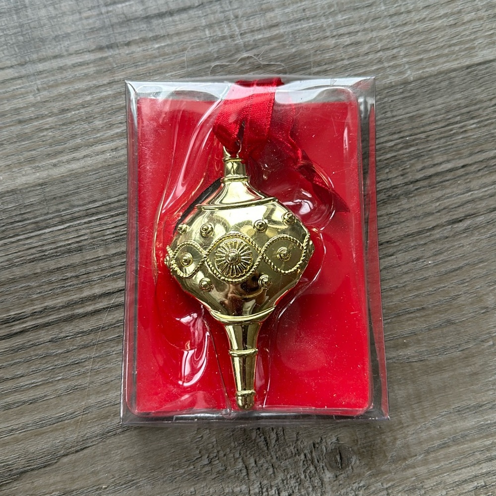 Brass Plated Ornament shaped Ornament